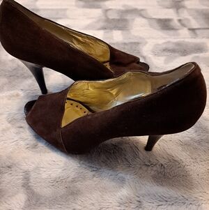 BCBG Brown Suede Heels With Open Toe